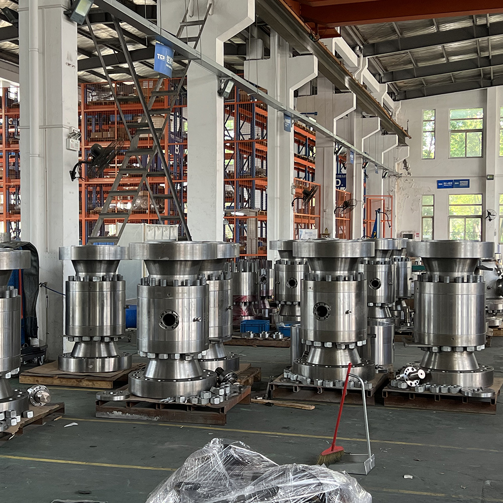 Industrial ball valves